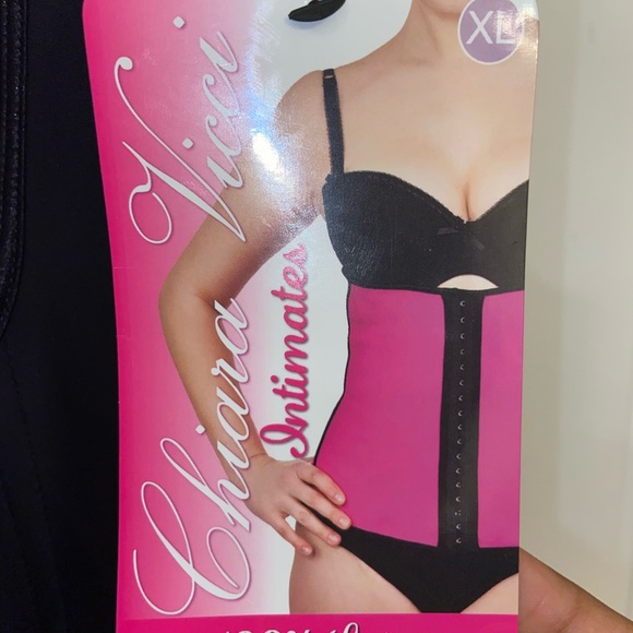 Shape-Wear - Picture 3 of 4